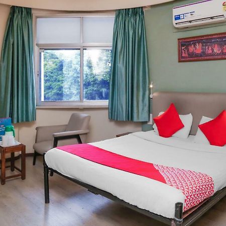 Oyo 6429 Hotel Pearl Пюн Екстериор снимка