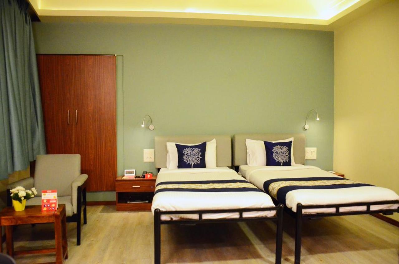 Oyo 6429 Hotel Pearl Пюн Екстериор снимка