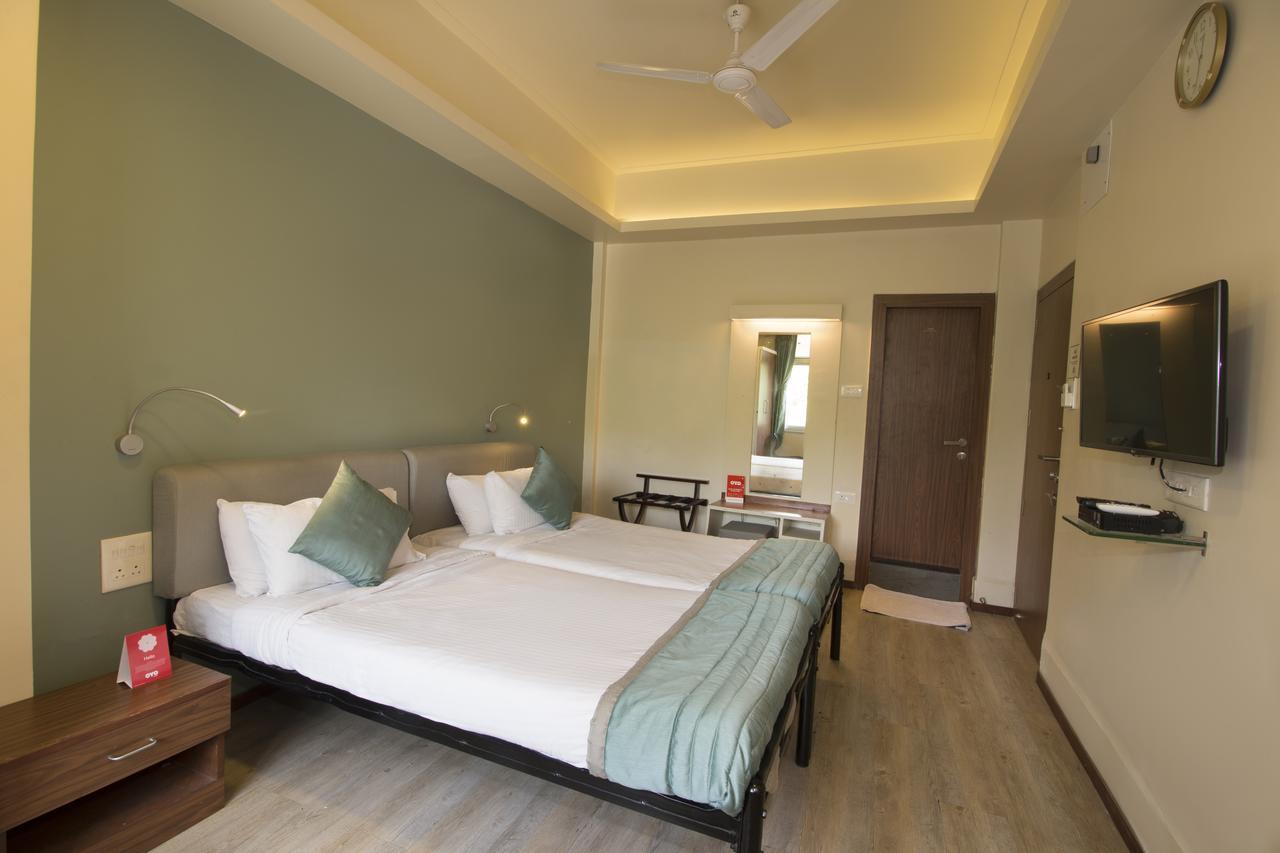 Oyo 6429 Hotel Pearl Пюн Екстериор снимка