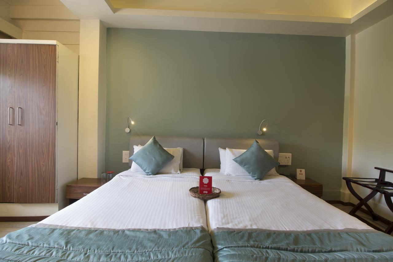 Oyo 6429 Hotel Pearl Пюн Екстериор снимка